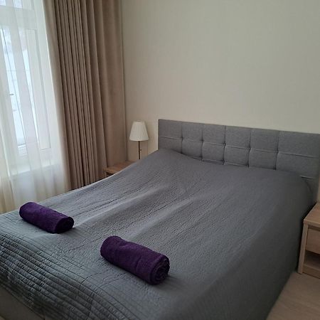 Emajoe Keeltekool Apartment Tartu Esterno foto
