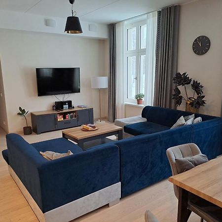 Emajoe Keeltekool Apartment Tartu Esterno foto