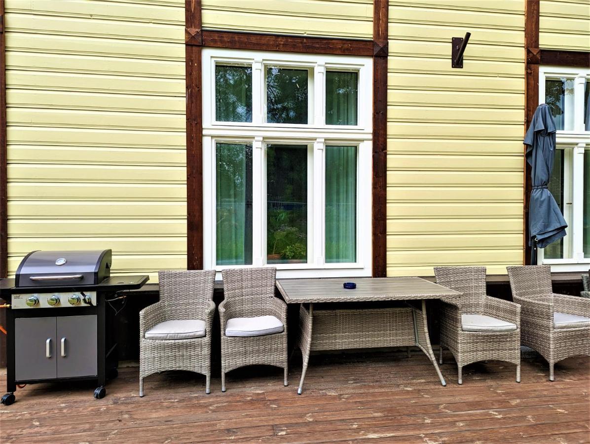 Emajoe Keeltekool Apartment Tartu Esterno foto